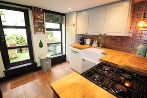 Photo 25- click for photo gallery